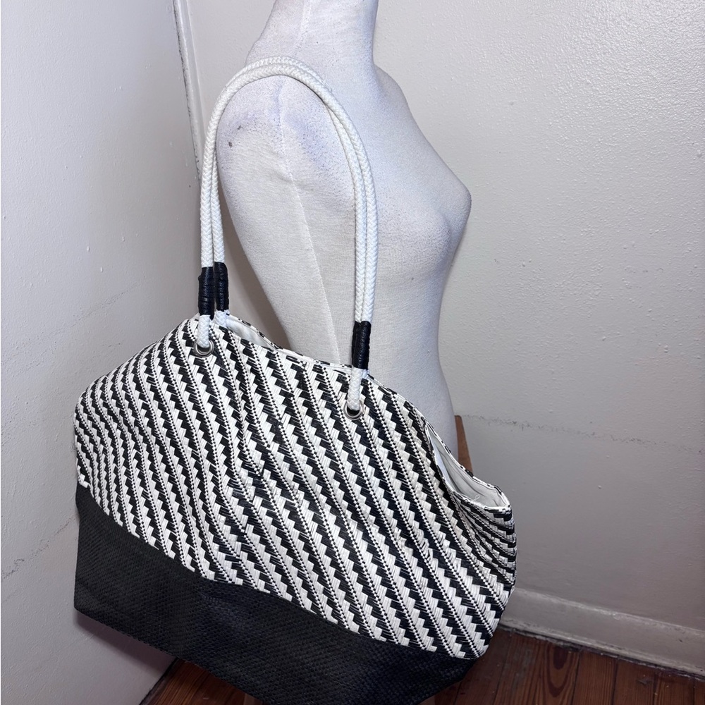 Large Black & White Tote Bag - Picture 2 of 7